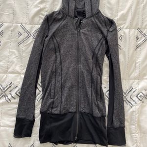 Lululemon In Stride Jacket Size 6 EUC